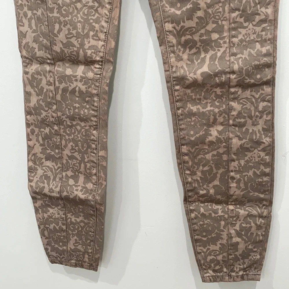 Final Sale 👀 No More Low Offers PILCRO FLOCKED HIGH-RISE LEGGINGS Size 27 Petite - Picture 5 of 14